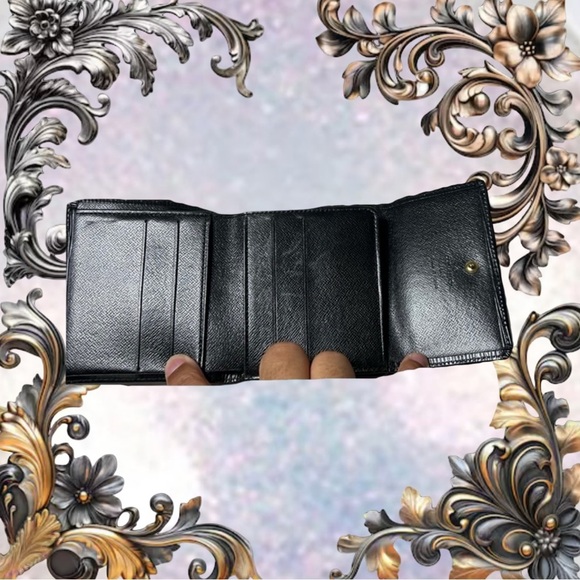 LOUIS VUITTON Black Epi Leather Snap Wallet - Picture 6 of 8